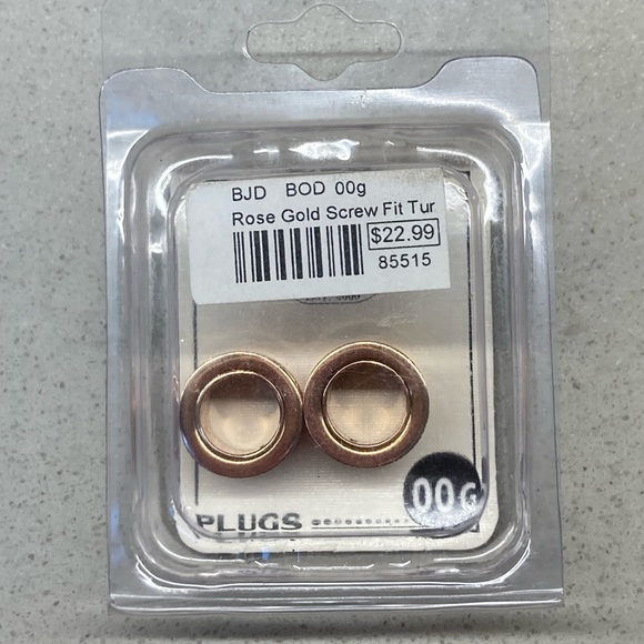 BODY VIBE👂🏼00g Rose Gold Screw Fit Tunnel Plugs - Picture 4 of 6